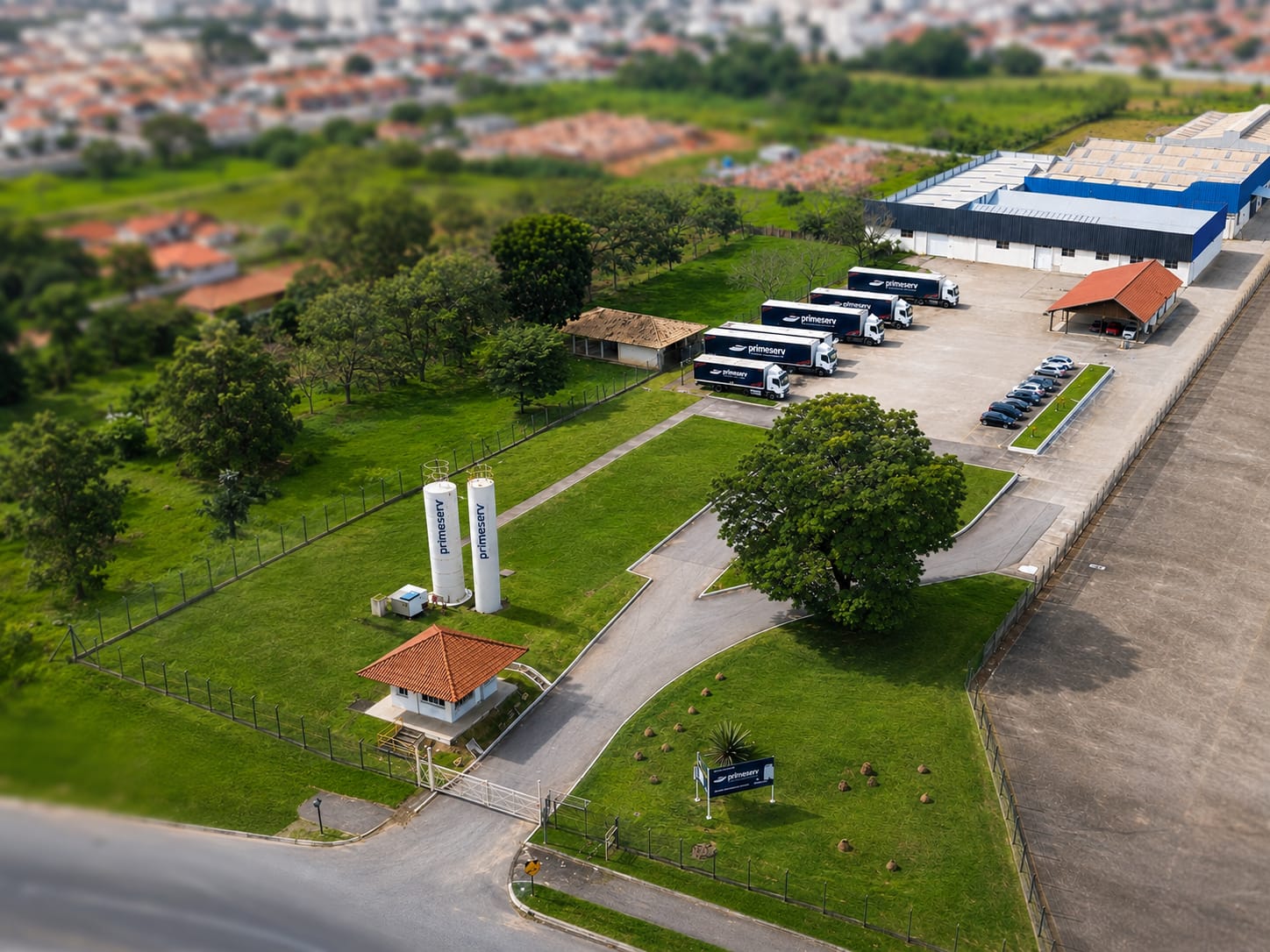 Vista aérea da estrutura logística da Primeserv em Pindamonhangaba